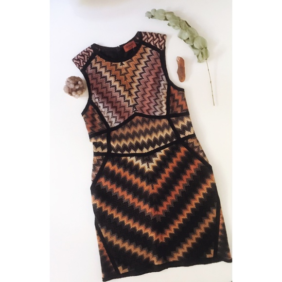 Missoni Dresses & Skirts - Missoni Knitted ZigZag Pattern Shift Dress